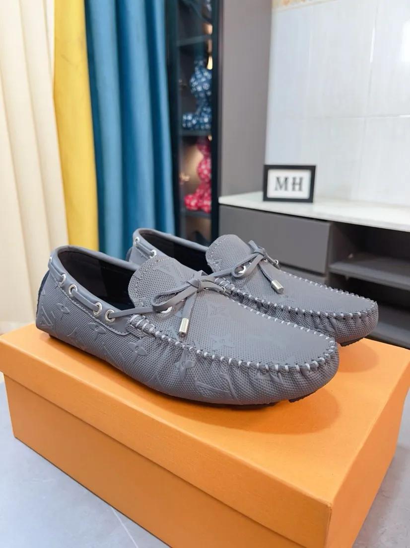 Men's men's shoes💰400🌹🌹[LV Louis Vuitton] New men's beanie shoes💝💝.. Top-grade imported cowhide embossed➕Comfortable leather lining. It is extremely skin-friendly and comfortable, feels very delicate, and the shape is very correct! Perfectly reflects the three-dimensional sense, code number: 38-44